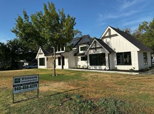 212 Oak St, Sanger, TX 76266