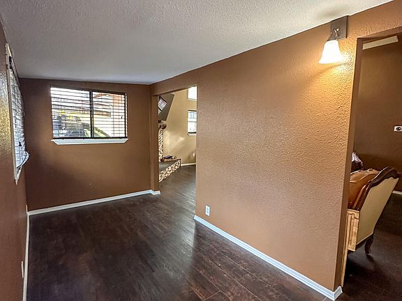 3rd image of 111 Clover Dr