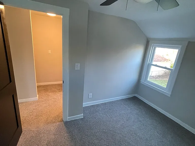 139 Mayville Ave — Photo 11