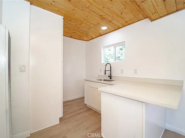 872 Hill — Photo 23