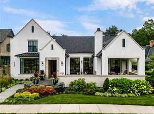 9358 Juniper Reserve Dr, Prairie Village, KS 66207