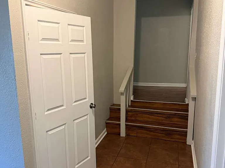 7805 Woodlyn Rd — Photo 5