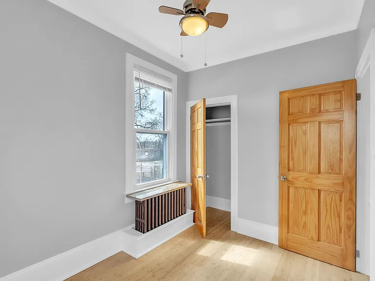 4109 Crittenden St #MAIN — Photo 11