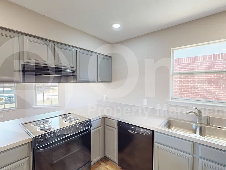 422 Blueberry Hill Ln — Photo 5