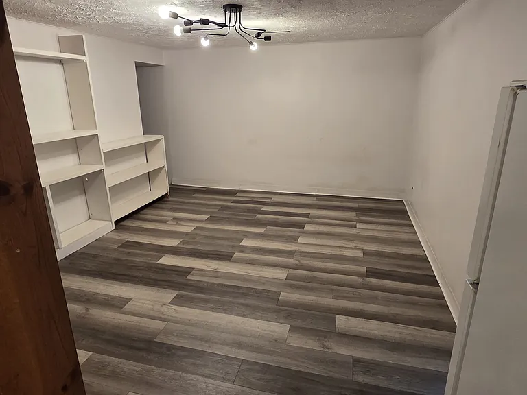 2691 Rockwood Dr — Photo 2