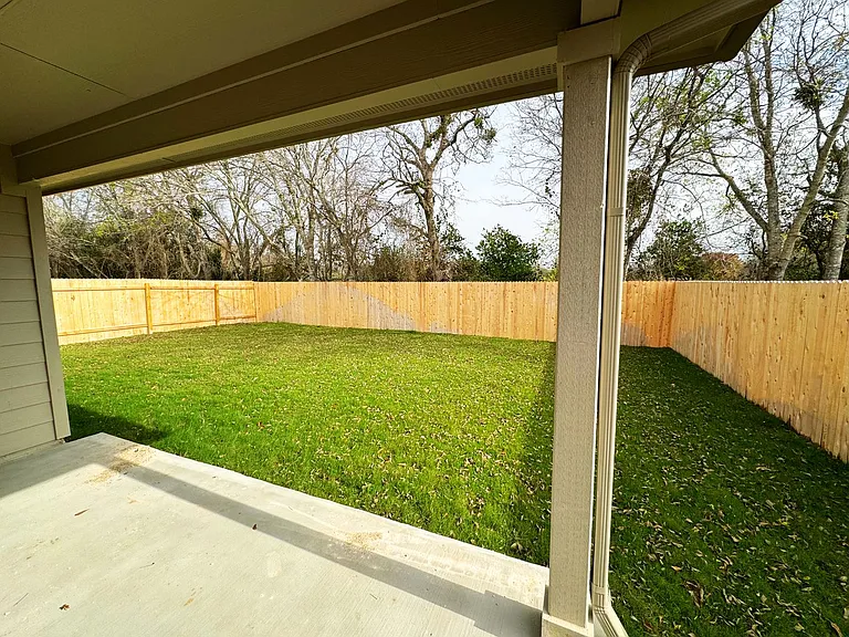 1207 Camden Ln — Photo 25