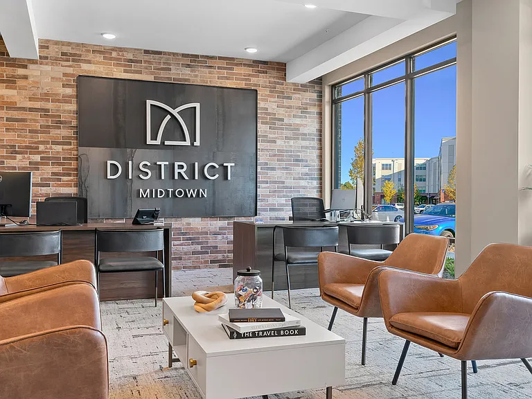 District Midtown — Photo 13