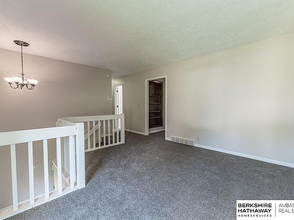4th image of 3409 Scott Dr