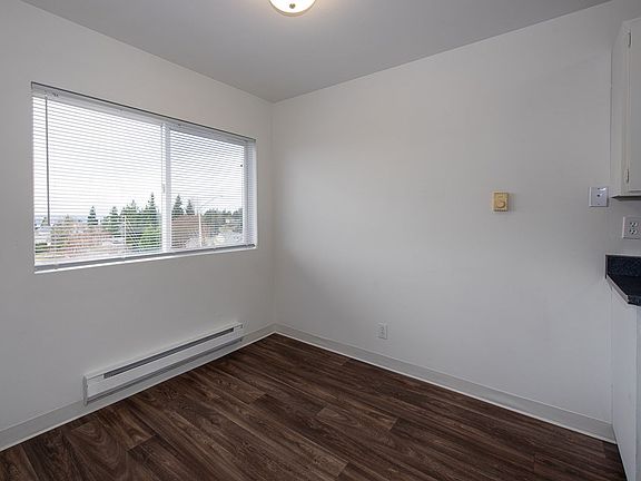 5th image of 1140 Edmonds Ave NE #323