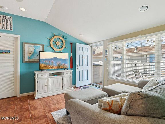 5th image of 1809 Washington Avenue #1