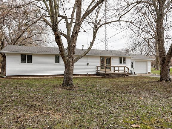 118 Riverside Dr-102