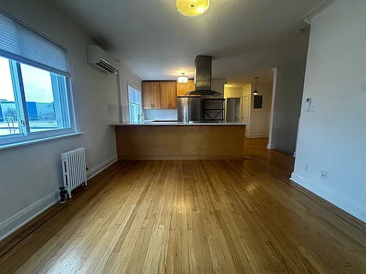 Rented by Horowitz Real Estate | media 4