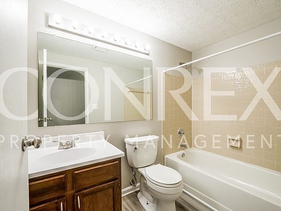 4th image of 3707 Dinsmore Castle Dr