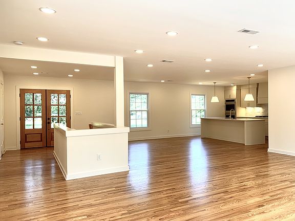 5th image of 1191 Blackshear Dr
