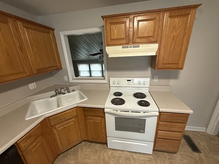 223 Wiegel Dr — Photo 16
