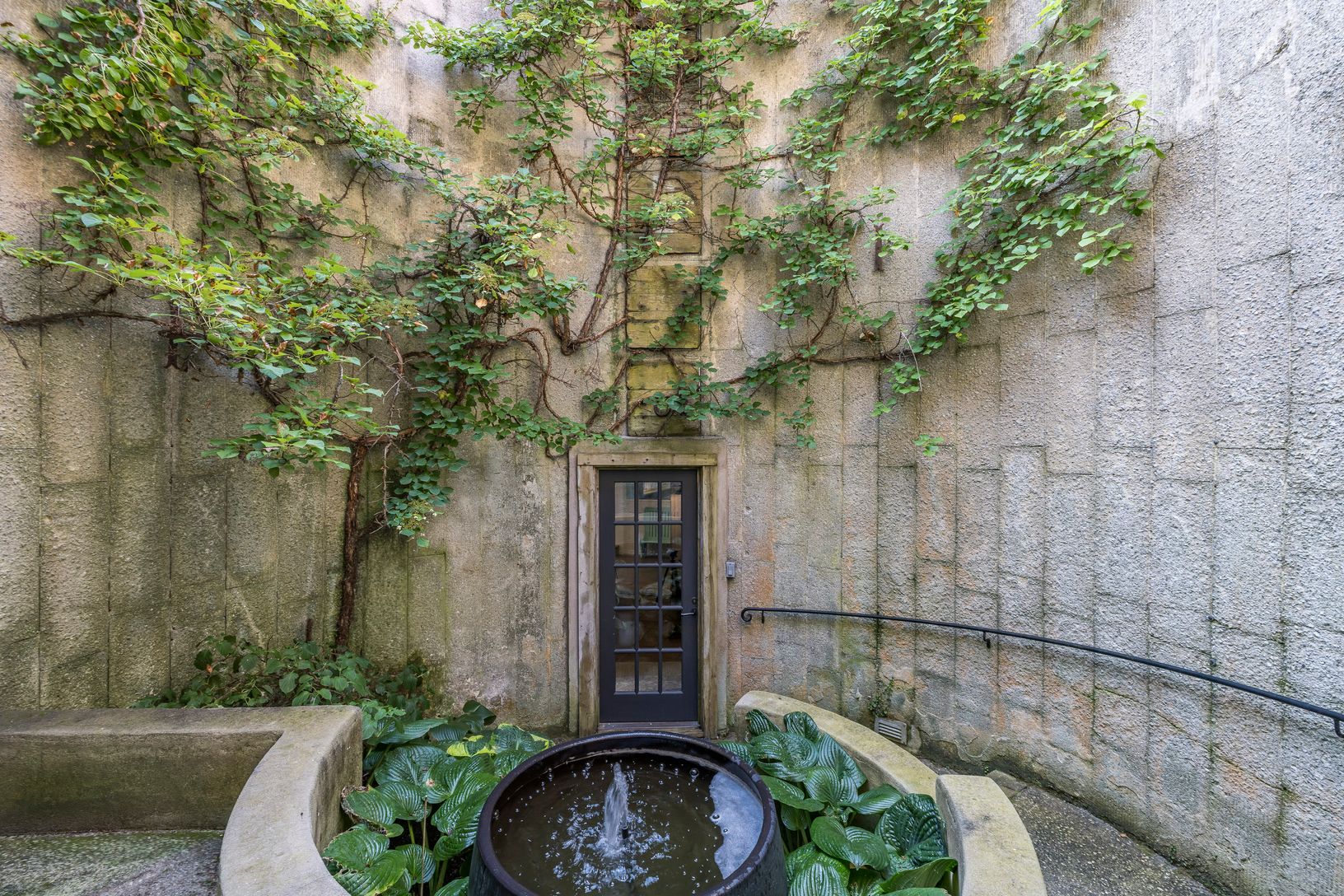  Welcome to 26 Ruxton...