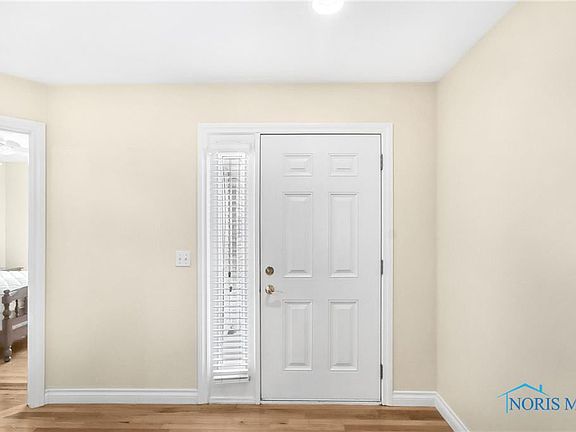 5th image of 26347 W Wexford Dr