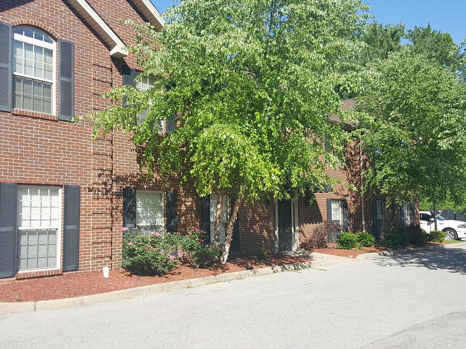 1st image of 219 Hampton Pl Ct #219