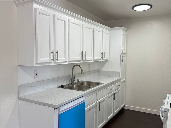 5th image of 4815 Kester Ave APT 7