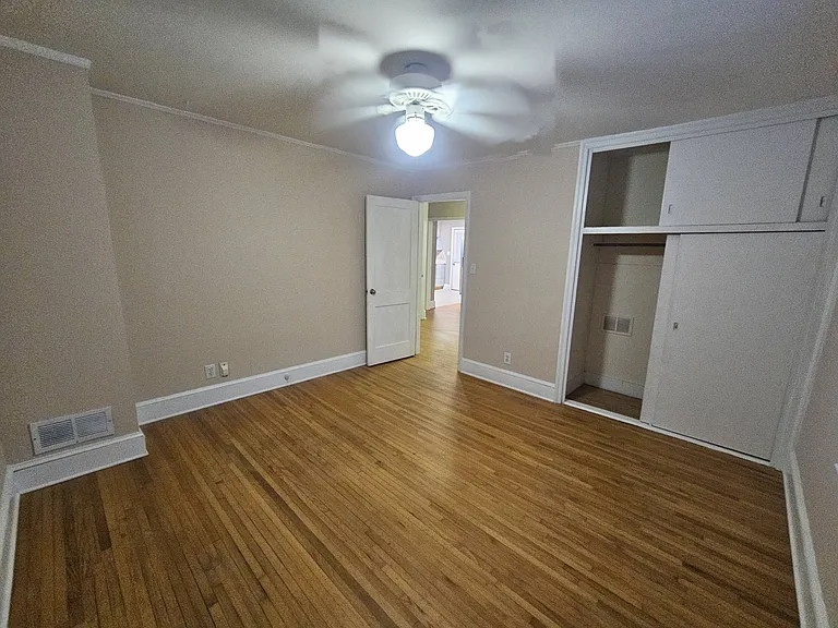 2039 Wilhelmina Ave — Photo 10