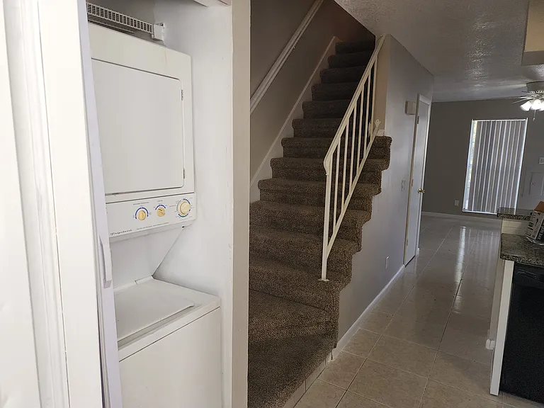 11339 Grandville Dr — Photo 10