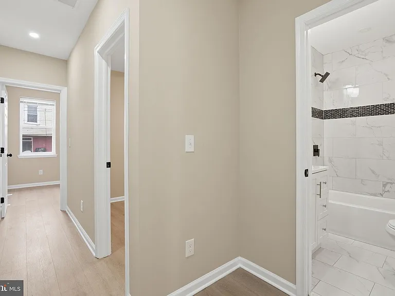 2710 Mura St — Photo 23