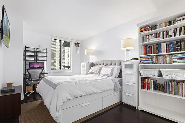 Sold by Citi Habitats | media 16