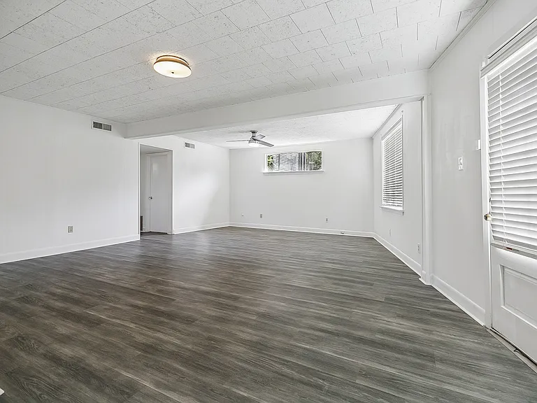 1322 Knollwood Dr — Photo 15