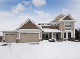 9085 Whispering Oaks Trl, Shakopee, MN 55379