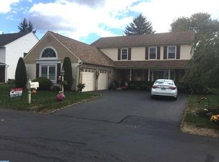9611 Eden Hall Ln, Philadelphia, PA 19114