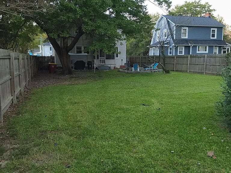 1024 W South Blvd — Photo 2