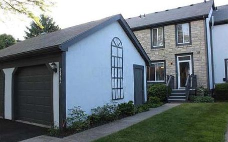 6263 Hyland entrance with detached garage