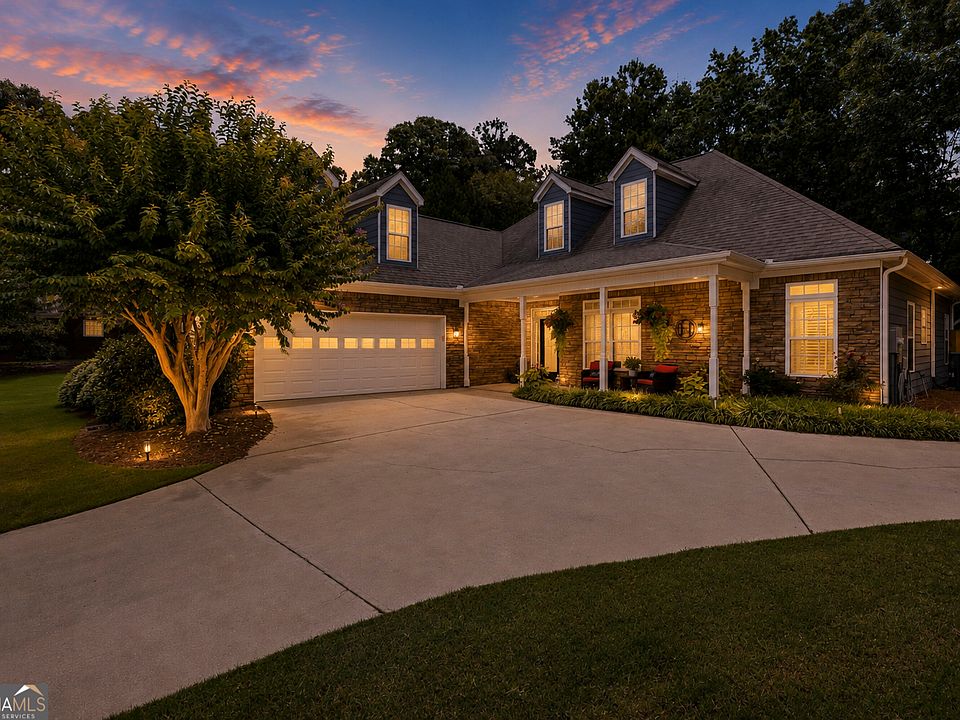 1st image of 135 Clear Spring Ln