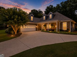 135 Clear Spring Ln, Oxford, GA 30054