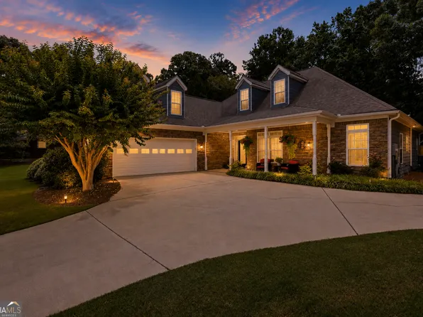 135 Clear Spring Ln, Oxford, GA 30054