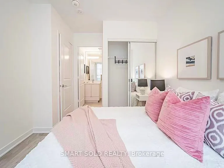 100 Dalhousie St #411 — Photo 22