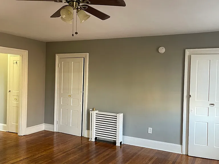 717 Park Ave #4R — Photo 4
