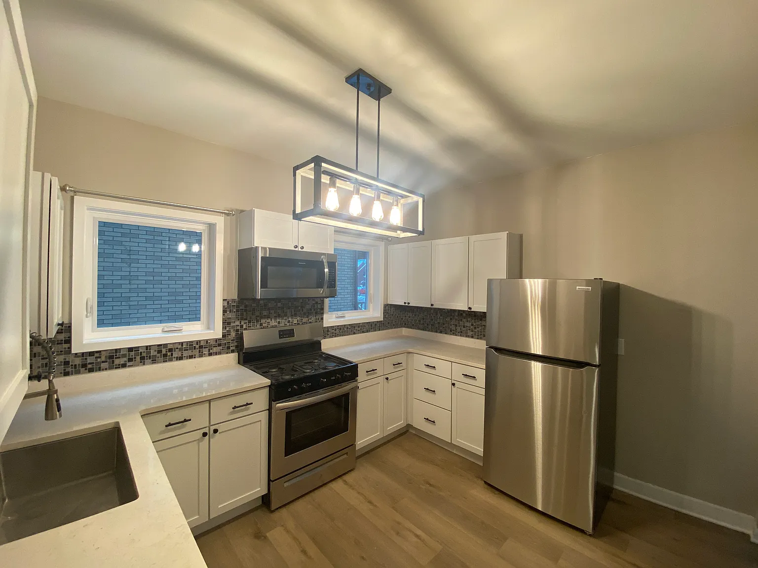 2 bed, 792 sqft, $1,875 — Photo 4