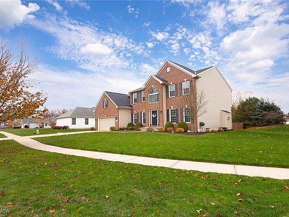 3rd image of 1500 Peach Dr