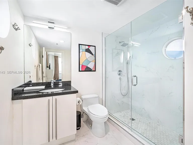 226 Ocean Dr #8F — Photo 33