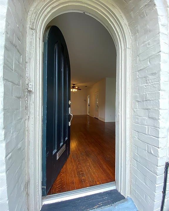 1st image of 2010 Morse St
