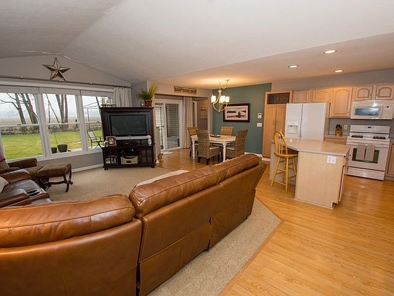 5th image of 30868 Mast Dr