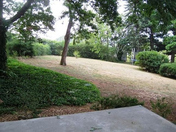 5th image of 2419 Maycrest St NW