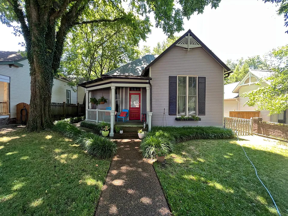 Front of the house (duplex)