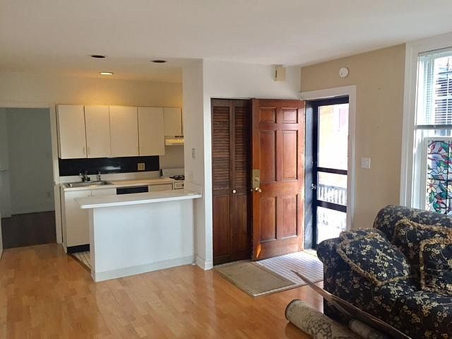 2nd image of 166 Park St Rear #