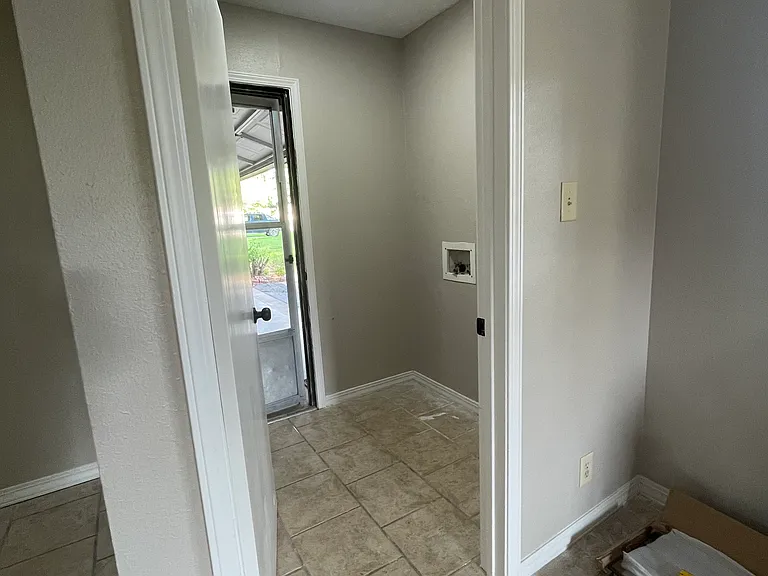 3501 Pinecrest St — Photo 11
