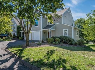 1 Centerbrook Ct, Avon, CT 06001