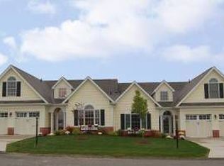 112 Spring Blossom Cir, Beaver Falls, PA 15010