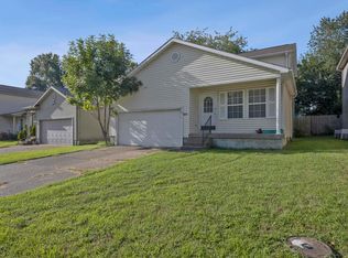 8010 Alexandra Ln, Newburgh, IN 47630