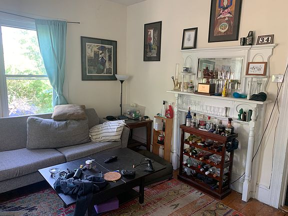 3rd image of 19 Dane Ave #3
